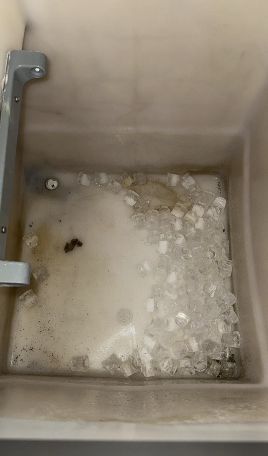 SCOTSMAN AC225 LARGE CAPACITY ICE MACHINE