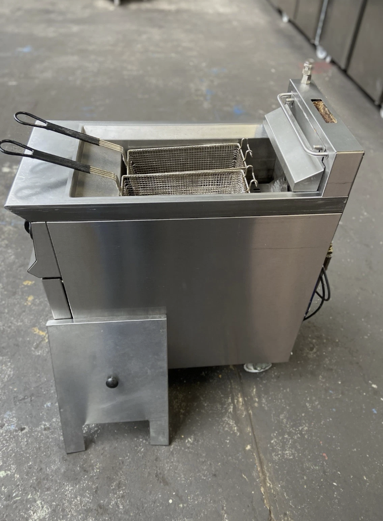 LINCAT VORTECH TWIN BASKET HIGH-SPEED GAS FRYER