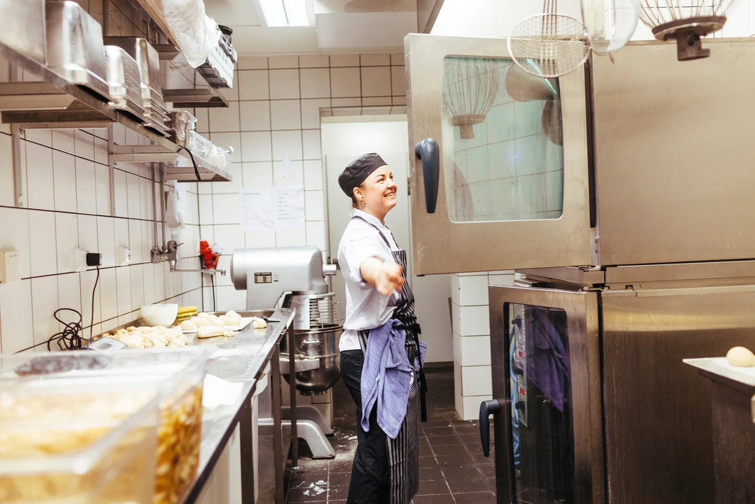 How to Build an Efficient Kitchen Without an Extraction Hood?