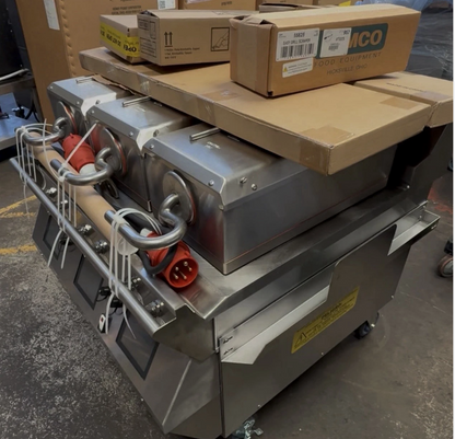 BRAND NEW TAYLOR L810 CLAMSHELL GRILL