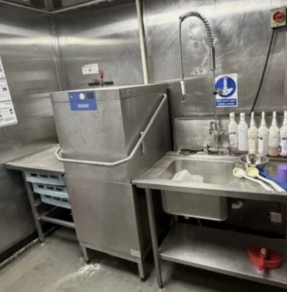 HOBART AMXSW-10B PASS THROUGH DISHWASHER (2020)