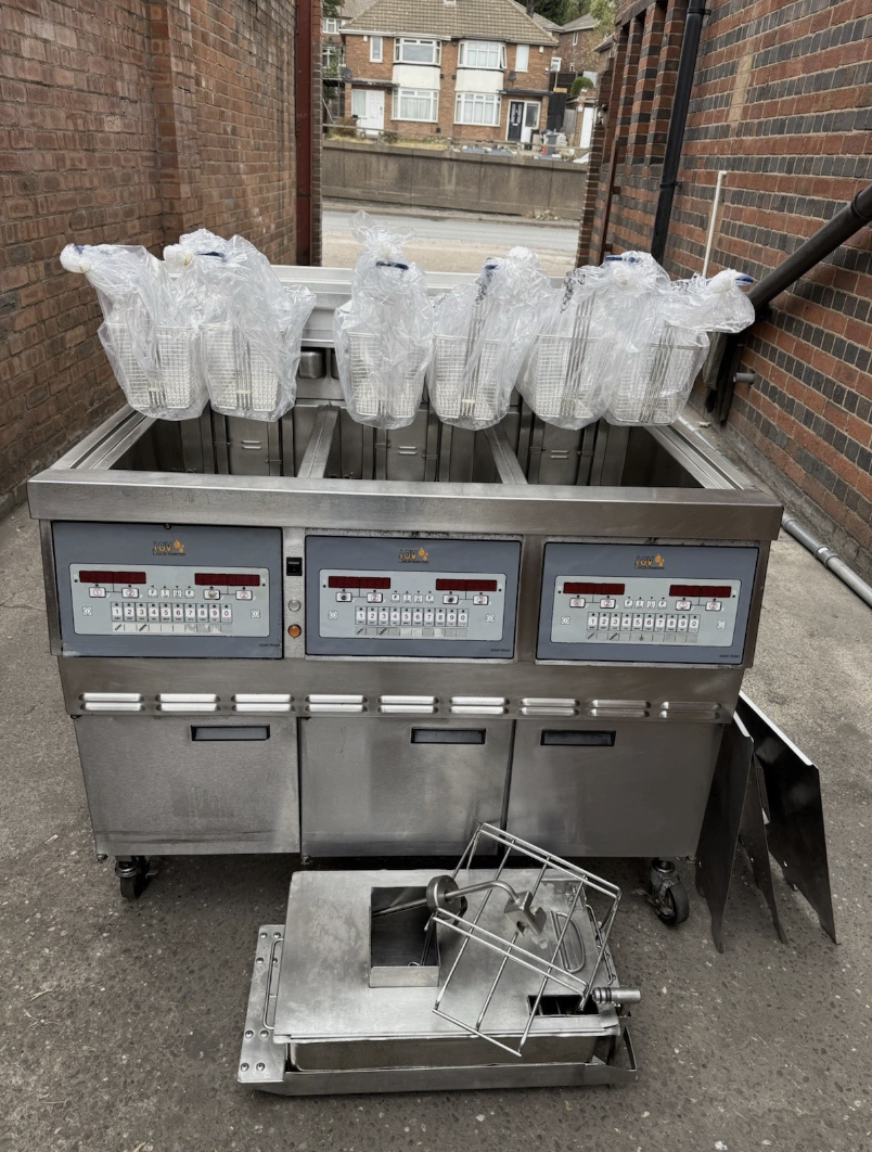 HENNY PENNY LOV TRIPLE TANK – 6 BASKET ELECTRIC FRYER