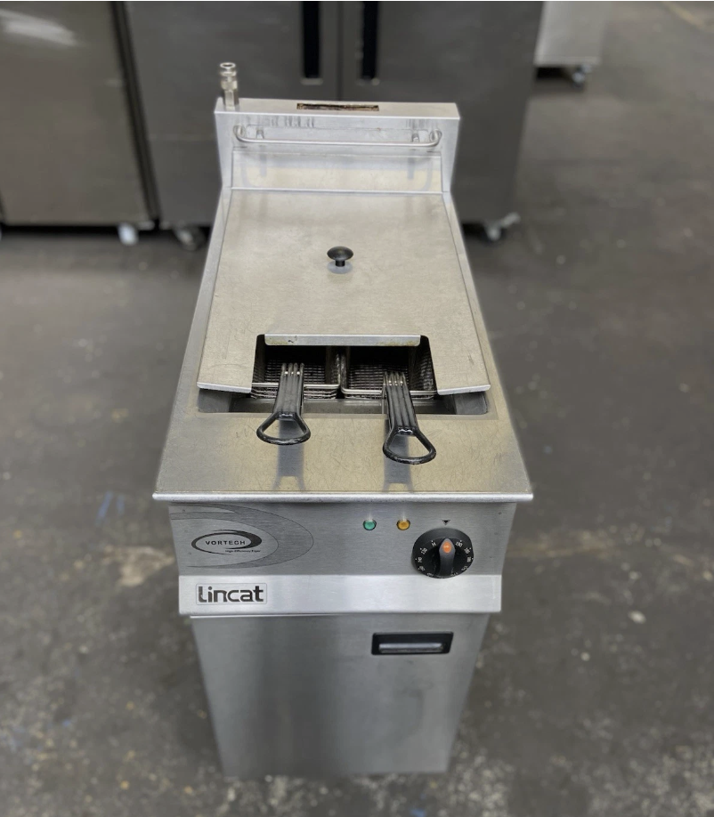 LINCAT VORTECH TWIN BASKET HIGH-SPEED GAS FRYER