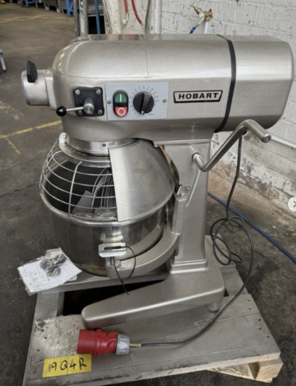 HOBART A200N 20QT DOUGH MIXER (2016 MODEL)