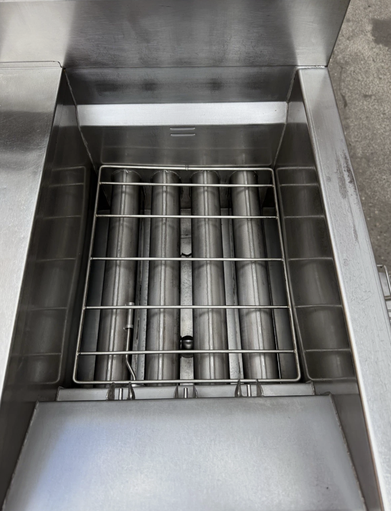 HENNY PENNY LOV TWIN TANK – 4 BASKET ELECTRIC FRYER