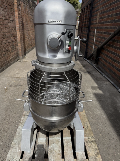 HOBART H-600 DOUGH MIXER – 60 QUART