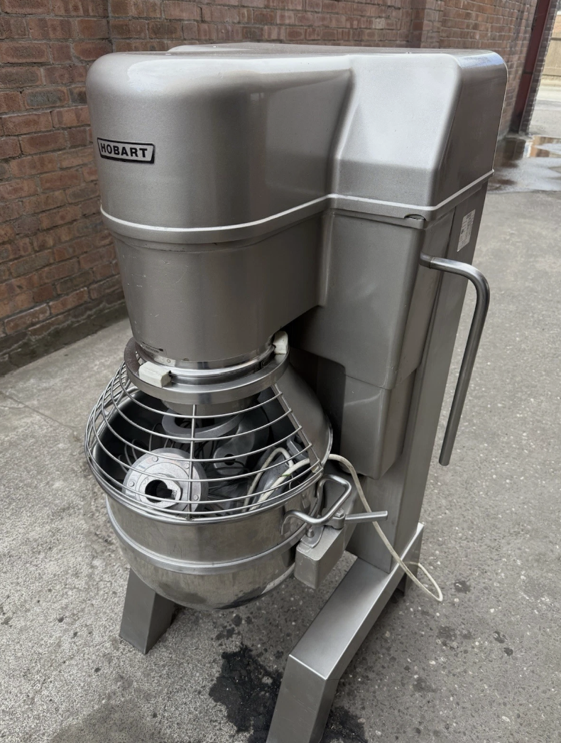 HOBART HSM40 DOUGH MIXER – 40 QUART