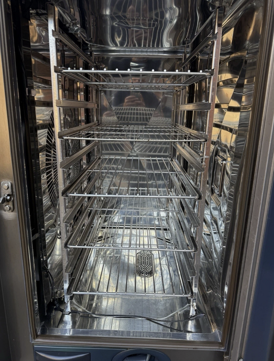RATIONAL SCCWE 101G GAS COMBI OVEN – 10 GRID