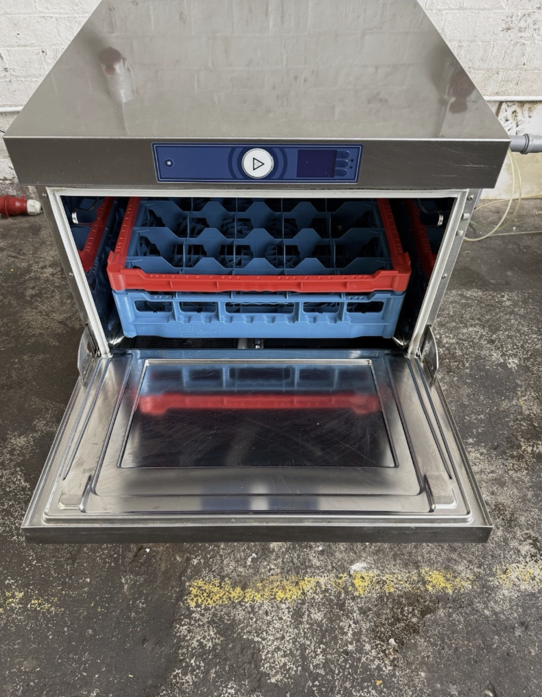 Hobart Undercounter dishwasher
