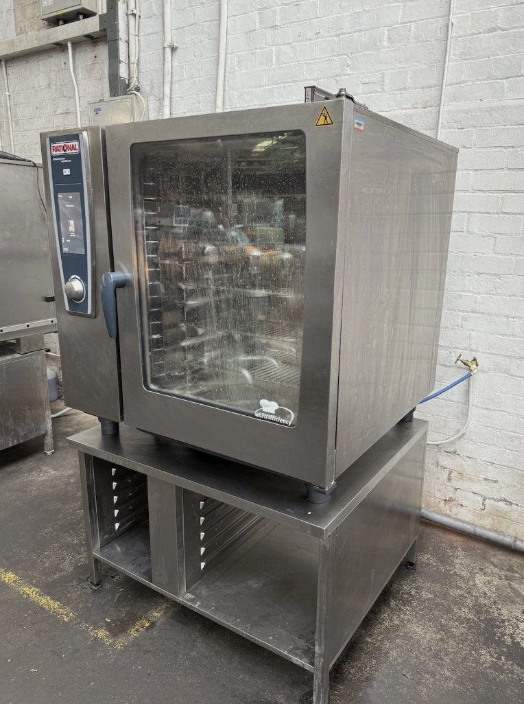 RATIONAL SCCWE 102E ELECTRIC COMBI OVEN (20 GRID) WITH STAND