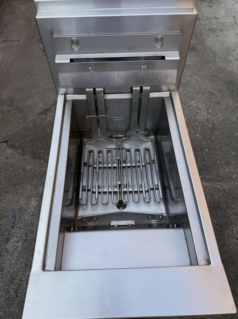 HENNY PENNY EVOLUTION ELITE TWIN BASKET ELECTRIC FRYER