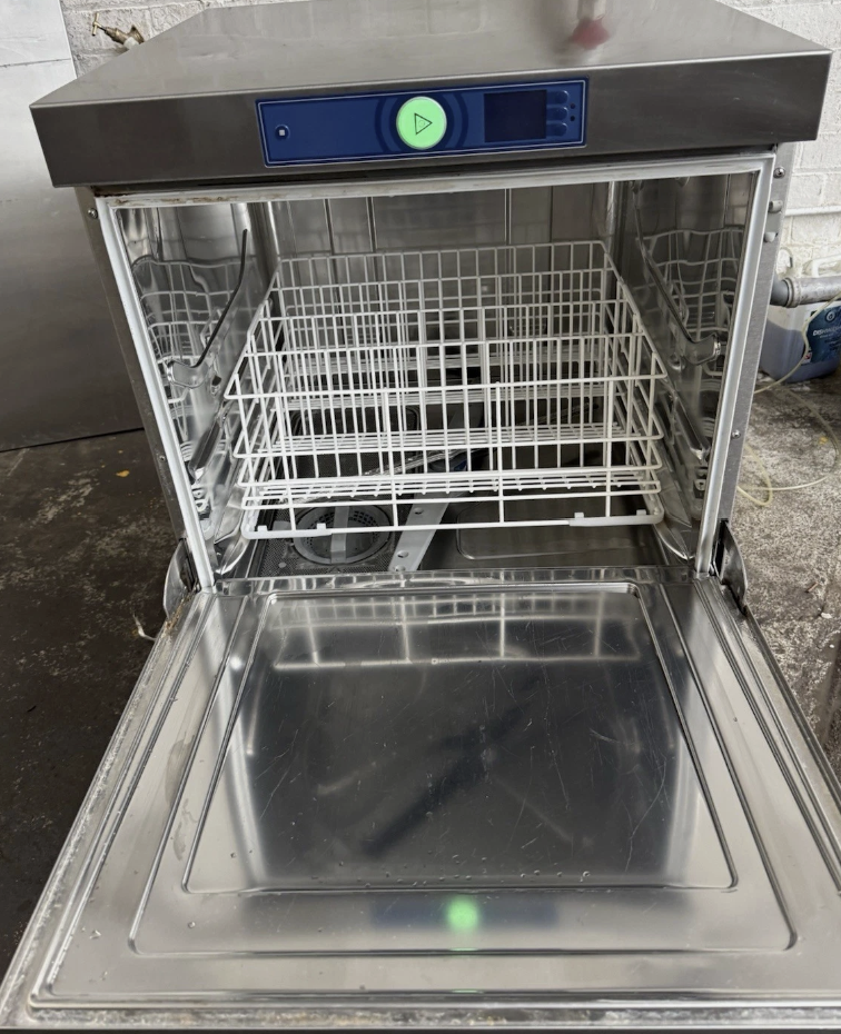 HOBART UNDER-COUNTER DISHWASHER