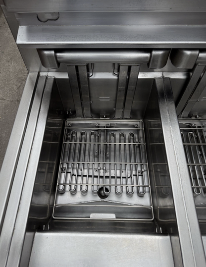HENNY PENNY LOV TRIPLE TANK – 6 BASKET ELECTRIC FRYER