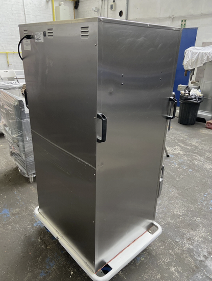Alto-Shaam 1000-BQ2/96 Twin Door Banquet Cart – Holding Cabinet