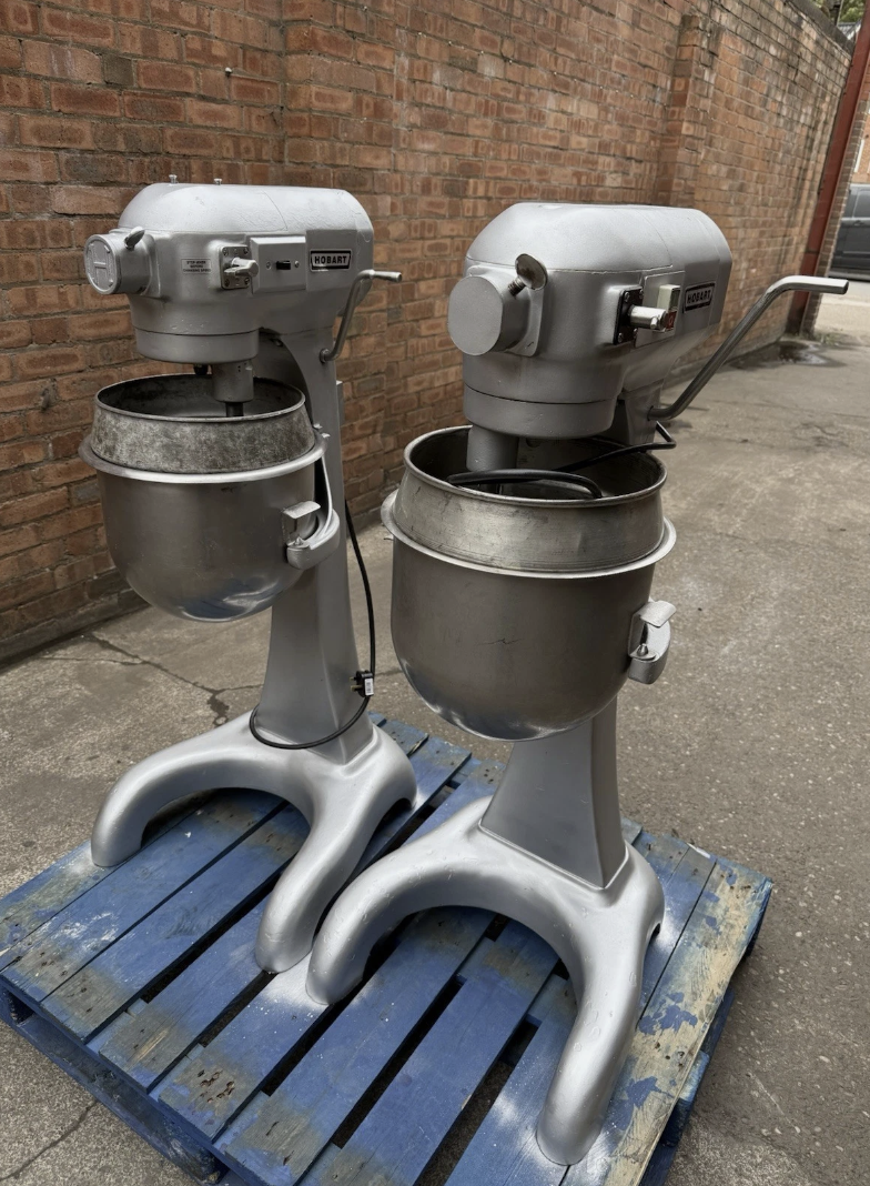 GENUINE HOBART 20QT DOUGH MIXER (TALL BOY)