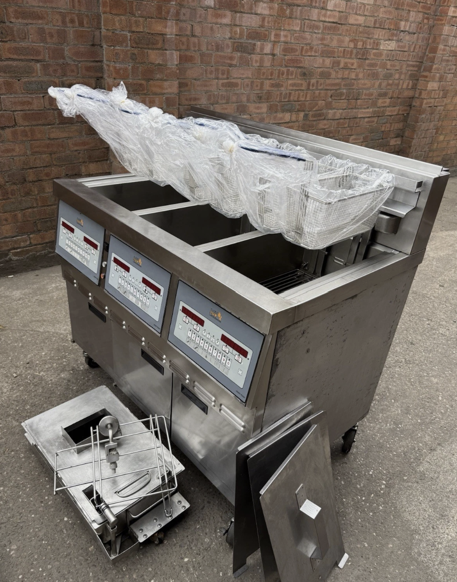 HENNY PENNY LOV TRIPLE TANK – 6 BASKET ELECTRIC FRYER