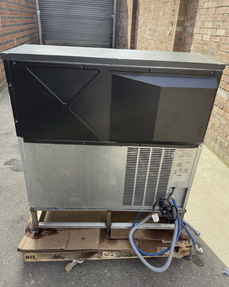 SCOTSMAN AC225 LARGE CAPACITY ICE MACHINE