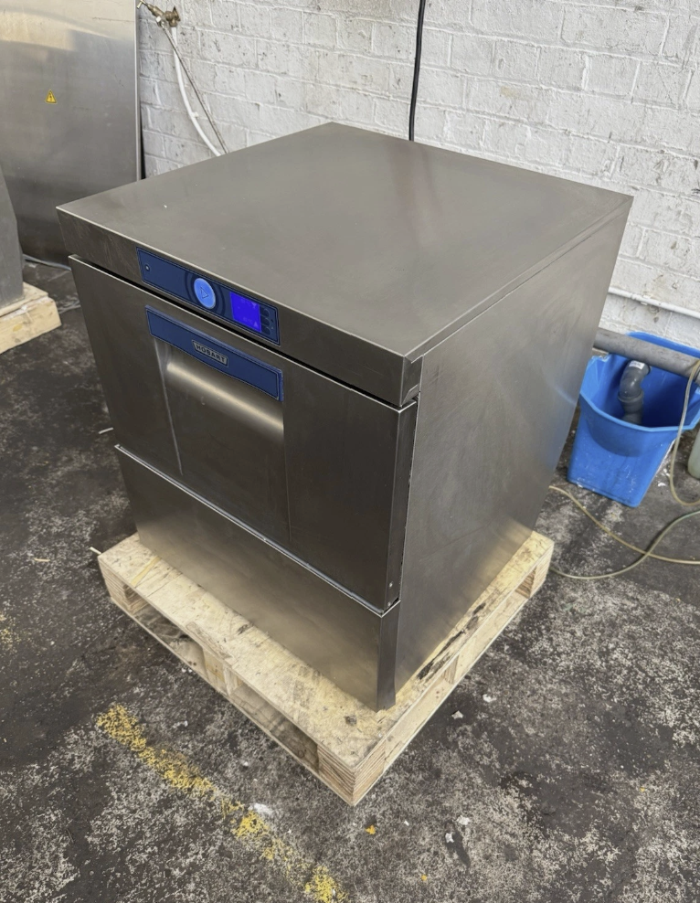 Hobart Undercounter dishwasher