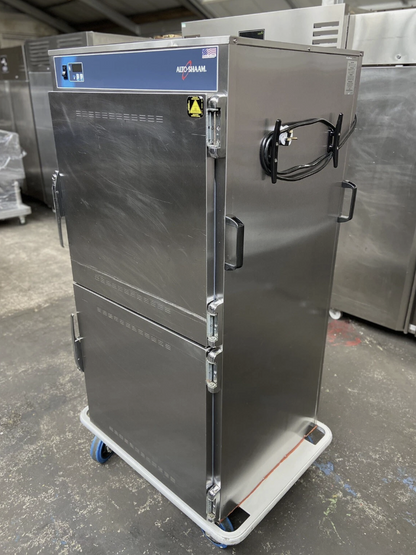 Alto-Shaam 1000-BQ2/96 Twin Door Banquet Cart – Holding Cabinet