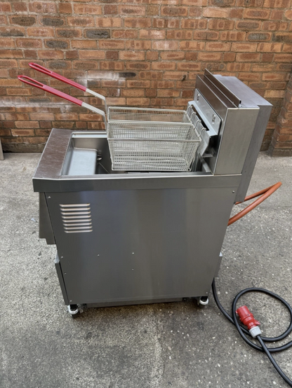 HENNY PENNY EVOLUTION ELITE TWIN BASKET ELECTRIC FRYER