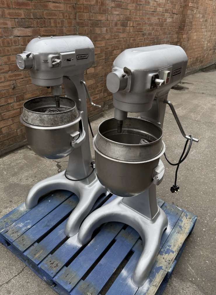 GENUINE HOBART 20QT DOUGH MIXER (TALL BOY)