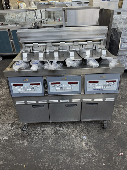 HENNY PENNY LOV 6-BASKET ELECTRIC FRYER – TRIPLE SPLIT TANK