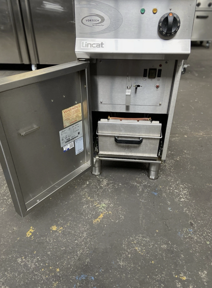 LINCAT VORTECH TWIN BASKET HIGH-SPEED GAS FRYER