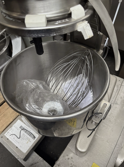 HOBART A200N 20QT DOUGH MIXER (2016 MODEL)