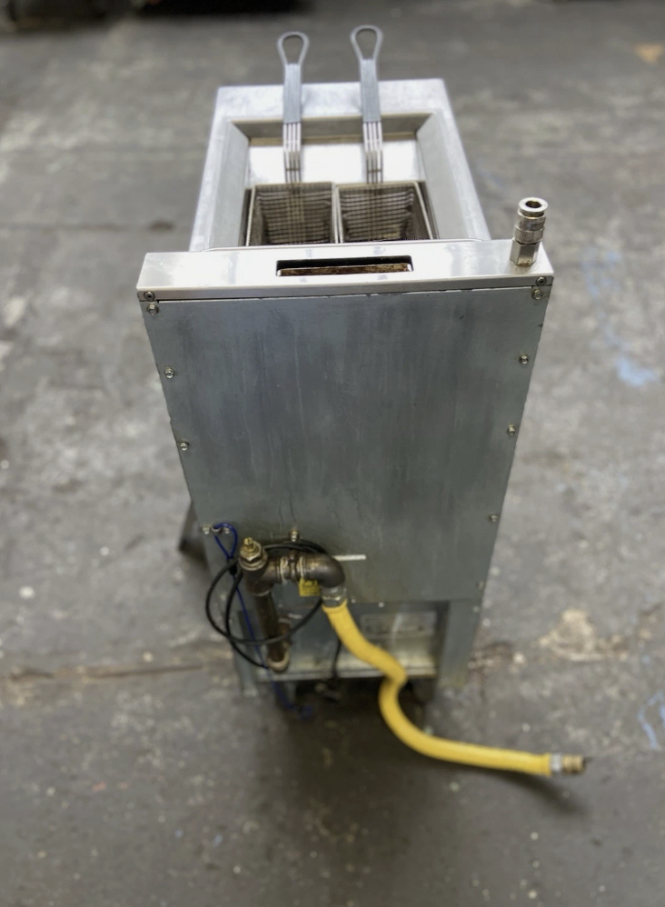 LINCAT VORTECH TWIN BASKET HIGH-SPEED GAS FRYER