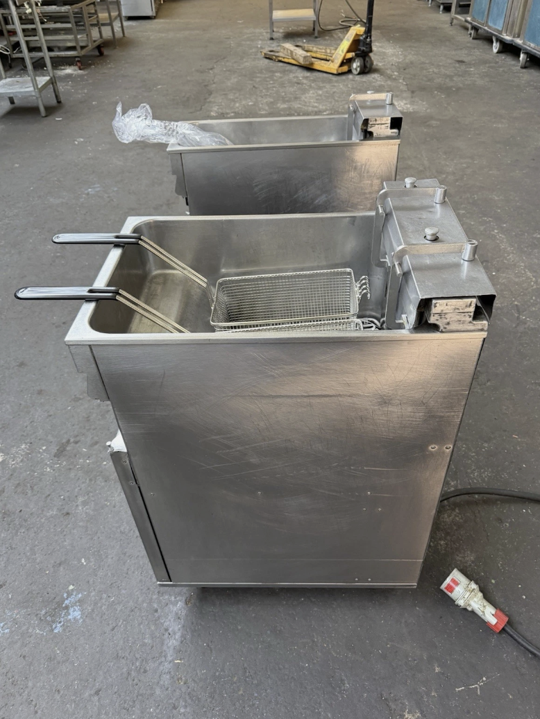 VALENTINE SINGLE TANK – TWIN BASKET ELECTRIC FRYER