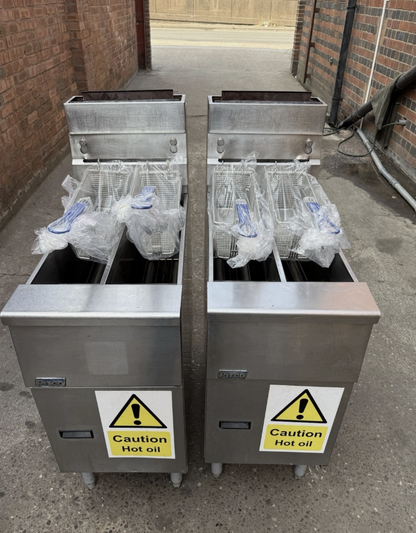 PITCO SG14T TWIN TANK GAS FRYER