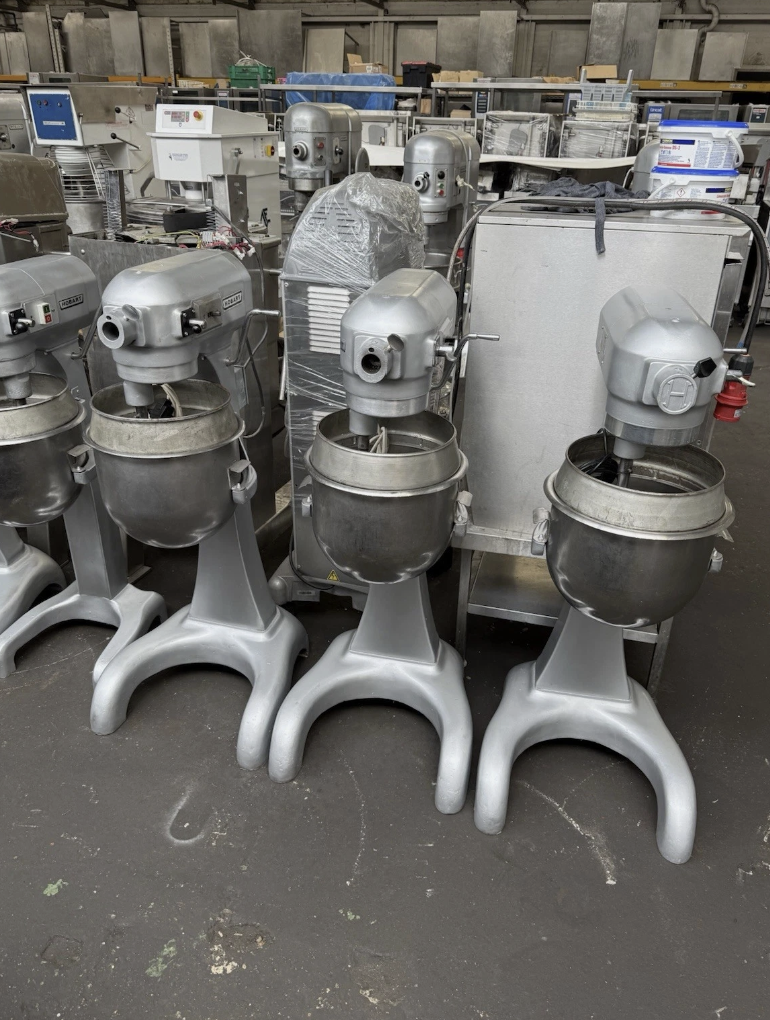 GENUINE HOBART 20QT DOUGH MIXER (TALL BOY)