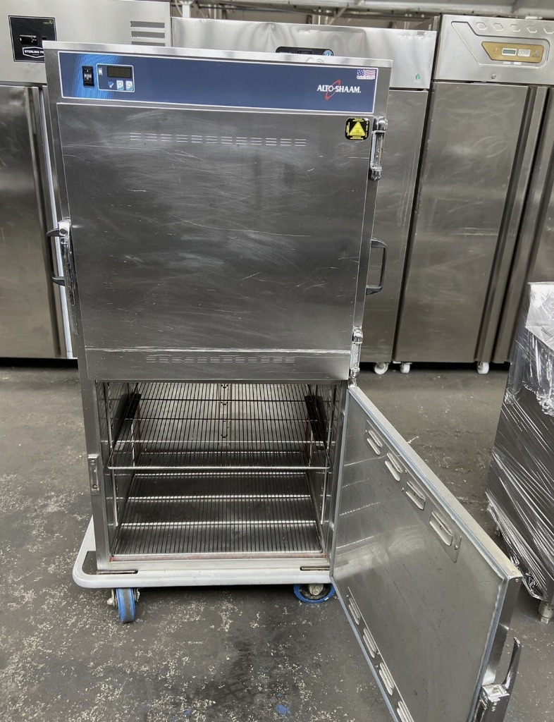 Alto-Shaam 1000-BQ2/96 Twin Door Banquet Cart – Holding Cabinet
