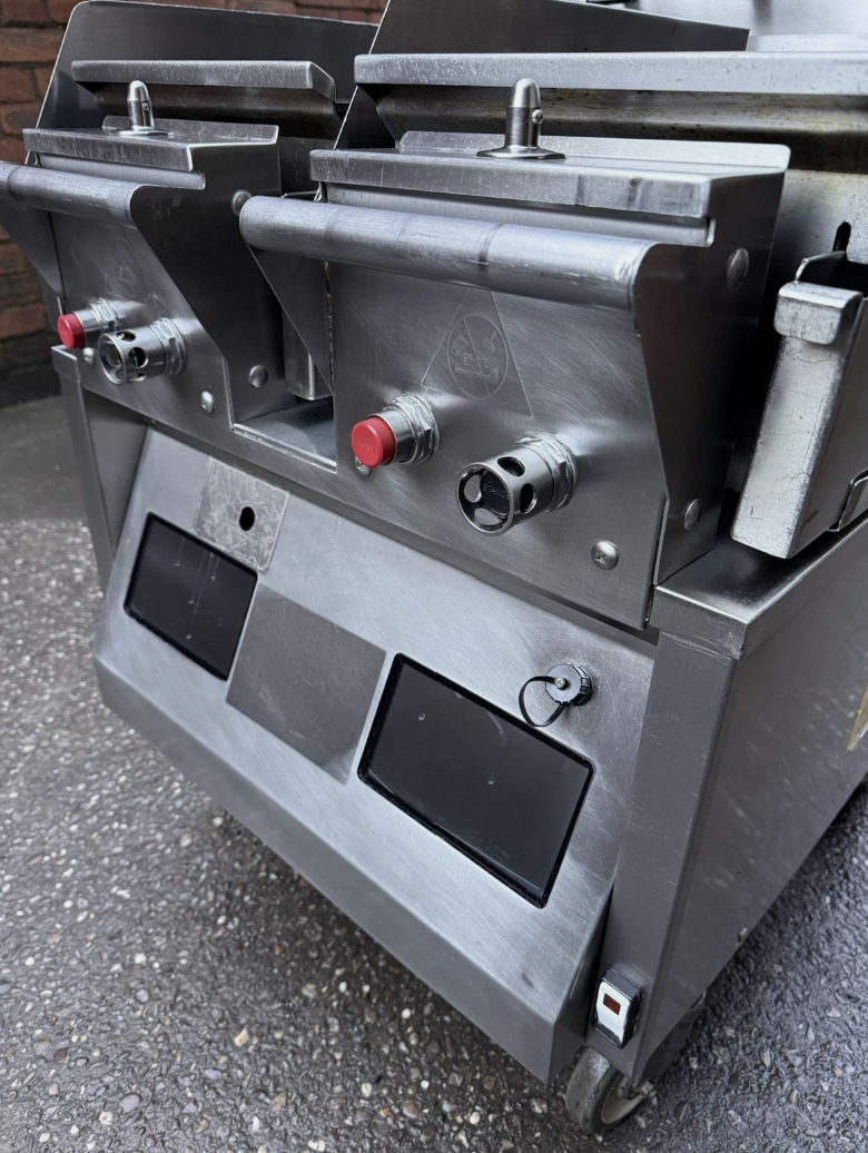 Taylor L852 Twin Platen Clam Grill