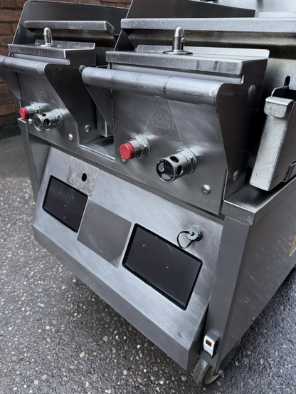 Taylor L852 Twin Platen Clam Grill