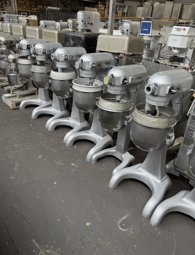 GENUINE HOBART 20QT DOUGH MIXER (TALL BOY)