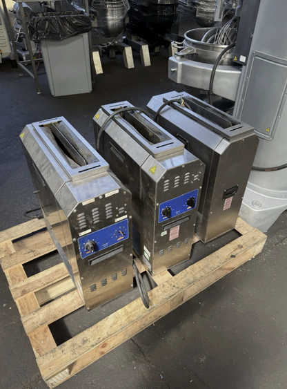 PRINCE CASTLE DCFT-BKCE VERTICAL BUN TOASTERS – X3